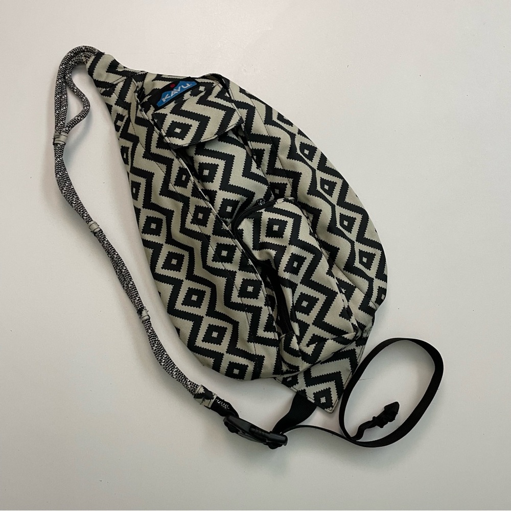 Kavu Rope Sling Bag Pockets Adjustable Water Resistant Geometric Black Beige